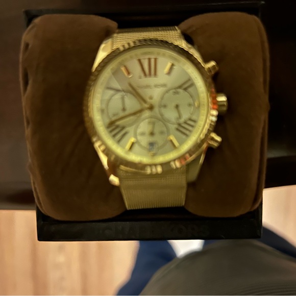 Michael Kors Watch - Picture 2 of 3